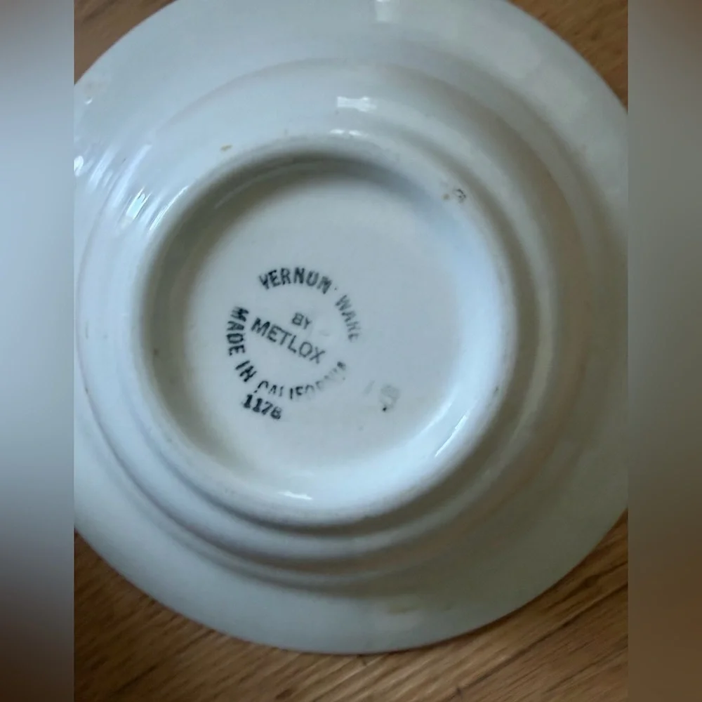 Vernon ware metlox Florence bowl set 37” and 10 3/4” lemon blueberry blackberry